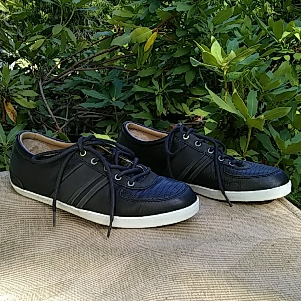 UGG dark gray almost black shoes